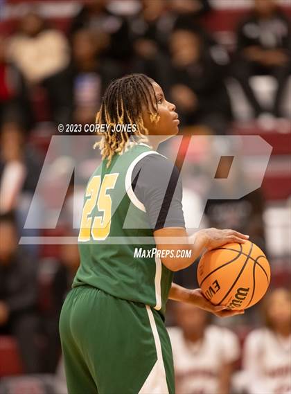 Thumbnail 1 in Monroe vs Warner Robins (Hardwood Invitational) photogallery.