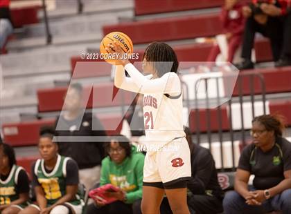 Thumbnail 3 in Monroe vs Warner Robins (Hardwood Invitational) photogallery.
