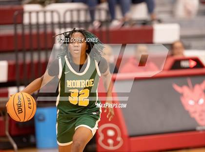 Thumbnail 1 in Monroe vs Warner Robins (Hardwood Invitational) photogallery.