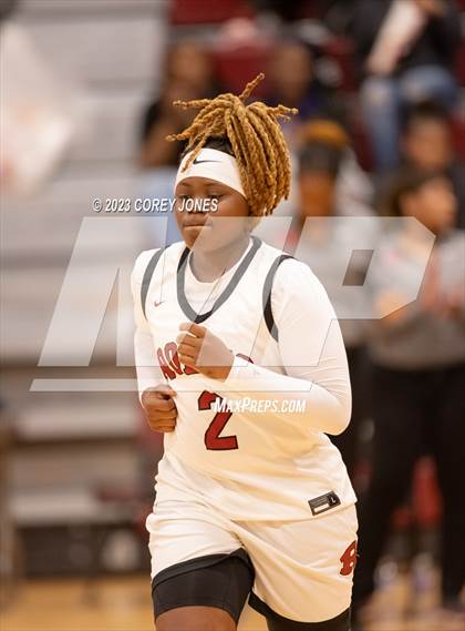 Thumbnail 2 in Monroe vs Warner Robins (Hardwood Invitational) photogallery.