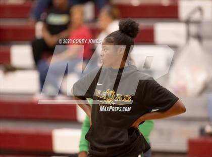 Thumbnail 2 in Monroe vs Warner Robins (Hardwood Invitational) photogallery.
