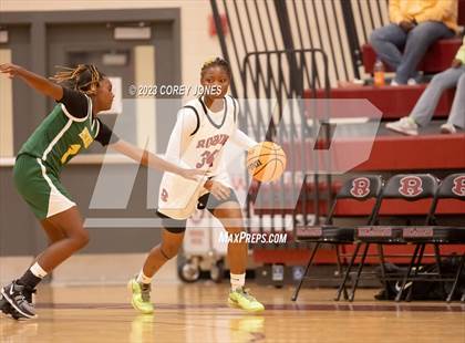 Thumbnail 2 in Monroe vs Warner Robins (Hardwood Invitational) photogallery.