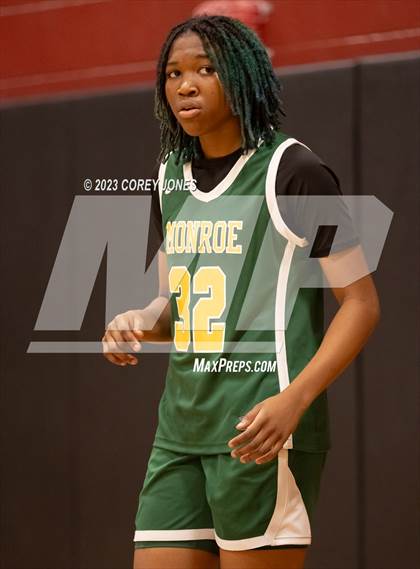 Thumbnail 1 in Monroe vs Warner Robins (Hardwood Invitational) photogallery.