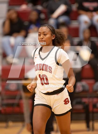 Thumbnail 3 in Monroe vs Warner Robins (Hardwood Invitational) photogallery.