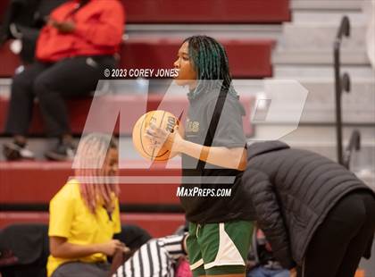 Thumbnail 1 in Monroe vs Warner Robins (Hardwood Invitational) photogallery.