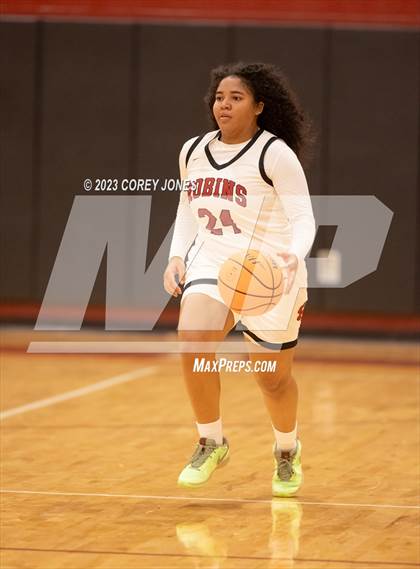 Thumbnail 2 in Monroe vs Warner Robins (Hardwood Invitational) photogallery.