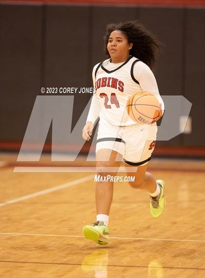 Thumbnail 3 in Monroe vs Warner Robins (Hardwood Invitational) photogallery.