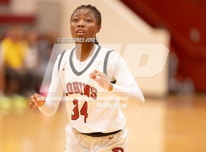 Thumbnail 2 in Monroe vs Warner Robins (Hardwood Invitational) photogallery.