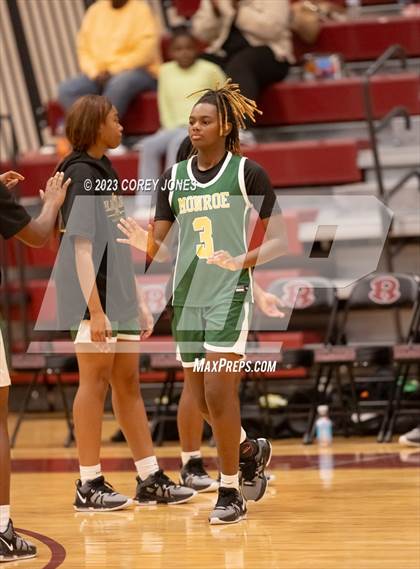 Thumbnail 2 in Monroe vs Warner Robins (Hardwood Invitational) photogallery.