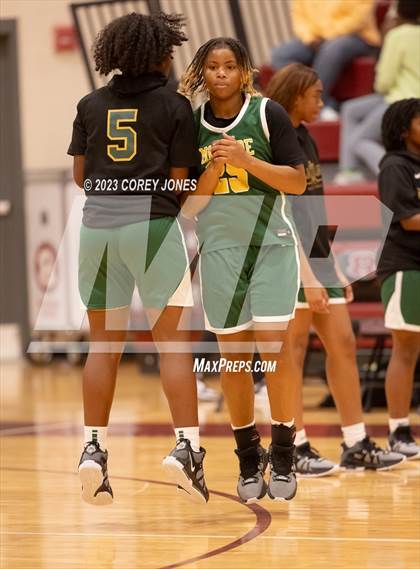 Thumbnail 3 in Monroe vs Warner Robins (Hardwood Invitational) photogallery.