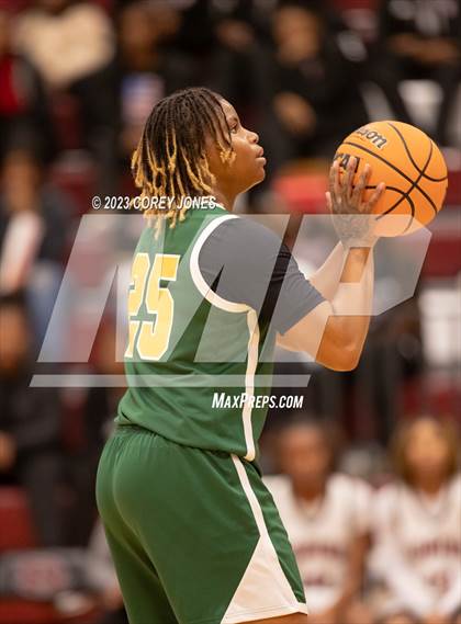Thumbnail 2 in Monroe vs Warner Robins (Hardwood Invitational) photogallery.