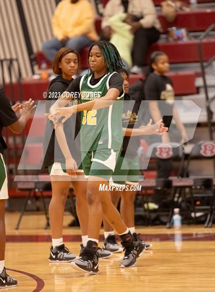 Thumbnail 2 in Monroe vs Warner Robins (Hardwood Invitational) photogallery.