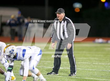 Thumbnail 3 in Farmersville vs. Sunnyvale (UIL 3A Area Playoff) photogallery.