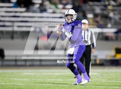 Thumbnail 1 in Farmersville vs. Sunnyvale (UIL 3A Area Playoff) photogallery.