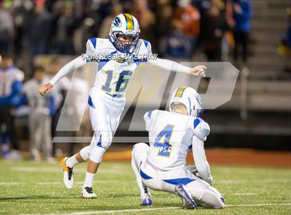 Thumbnail 2 in Farmersville vs. Sunnyvale (UIL 3A Area Playoff) photogallery.