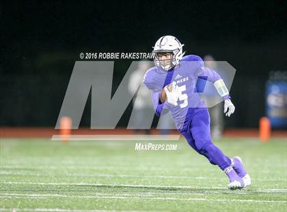 Thumbnail 3 in Farmersville vs. Sunnyvale (UIL 3A Area Playoff) photogallery.