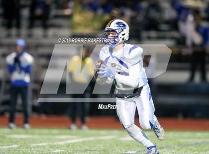 Thumbnail 3 in Farmersville vs. Sunnyvale (UIL 3A Area Playoff) photogallery.