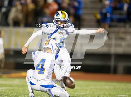 Thumbnail 1 in Farmersville vs. Sunnyvale (UIL 3A Area Playoff) photogallery.