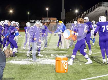 Thumbnail 1 in Farmersville vs. Sunnyvale (UIL 3A Area Playoff) photogallery.