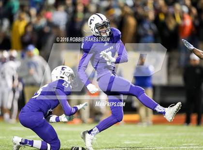 Thumbnail 1 in Farmersville vs. Sunnyvale (UIL 3A Area Playoff) photogallery.