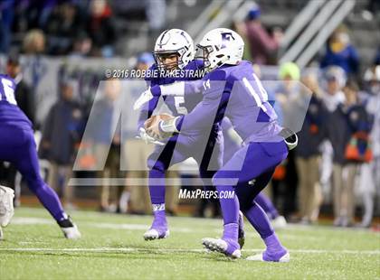 Thumbnail 3 in Farmersville vs. Sunnyvale (UIL 3A Area Playoff) photogallery.