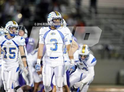 Thumbnail 2 in Farmersville vs. Sunnyvale (UIL 3A Area Playoff) photogallery.