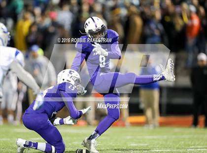 Thumbnail 3 in Farmersville vs. Sunnyvale (UIL 3A Area Playoff) photogallery.
