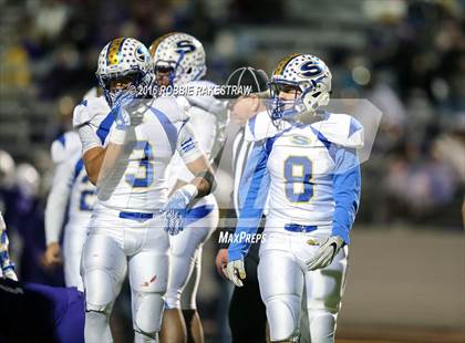 Thumbnail 2 in Farmersville vs. Sunnyvale (UIL 3A Area Playoff) photogallery.