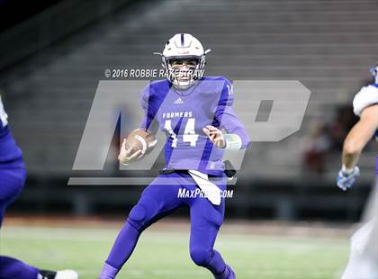 Thumbnail 3 in Farmersville vs. Sunnyvale (UIL 3A Area Playoff) photogallery.