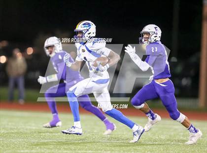 Thumbnail 1 in Farmersville vs. Sunnyvale (UIL 3A Area Playoff) photogallery.