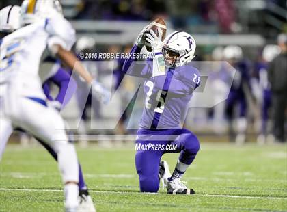 Thumbnail 3 in Farmersville vs. Sunnyvale (UIL 3A Area Playoff) photogallery.