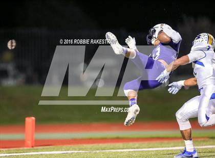 Thumbnail 1 in Farmersville vs. Sunnyvale (UIL 3A Area Playoff) photogallery.