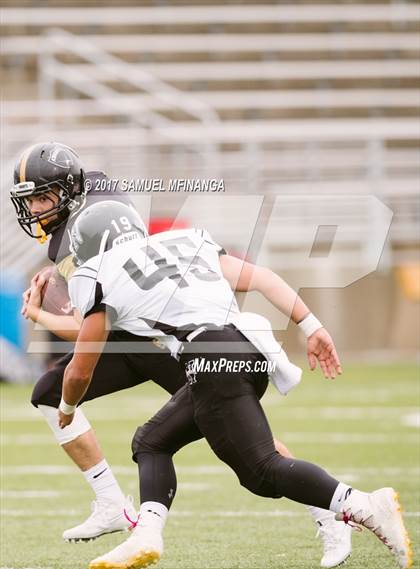 Thumbnail 3 in Lincoln Southeast vs. Lincoln Northeast @ Seacrest Field photogallery.