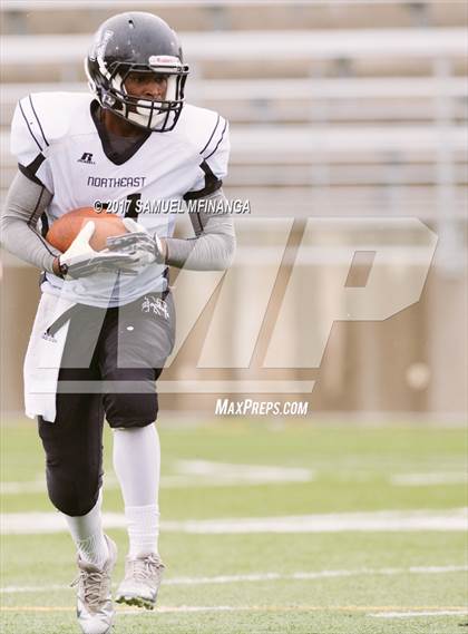 Thumbnail 3 in Lincoln Southeast vs. Lincoln Northeast @ Seacrest Field photogallery.