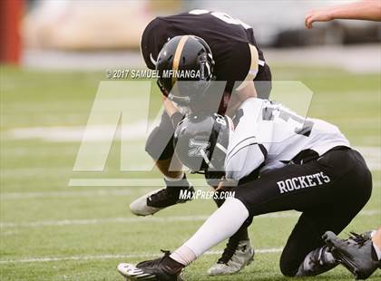 Thumbnail 3 in Lincoln Southeast vs. Lincoln Northeast @ Seacrest Field photogallery.