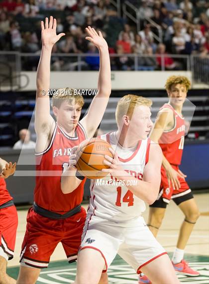 Thumbnail 1 in South Webster vs. Fairfield (OHSAA Division IV Region 15 Regional Semifinal) photogallery.