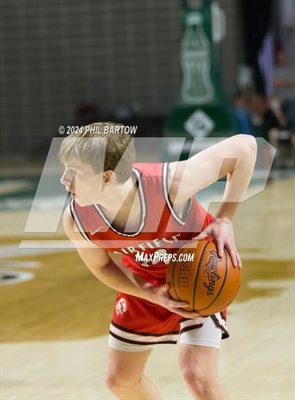 Thumbnail 3 in South Webster vs. Fairfield (OHSAA Division IV Region 15 Regional Semifinal) photogallery.