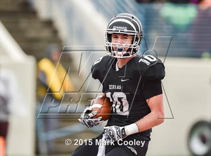 Thumbnail 3 in Grandview vs. Cameron Yoe (UIL Div 3 Regional) photogallery.