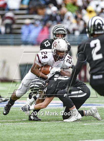 Thumbnail 3 in Grandview vs. Cameron Yoe (UIL Div 3 Regional) photogallery.
