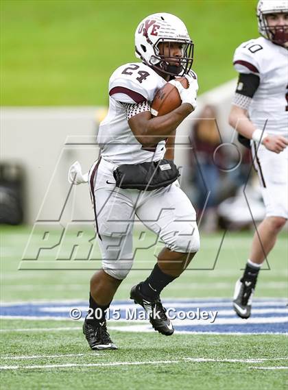 Thumbnail 3 in Grandview vs. Cameron Yoe (UIL Div 3 Regional) photogallery.