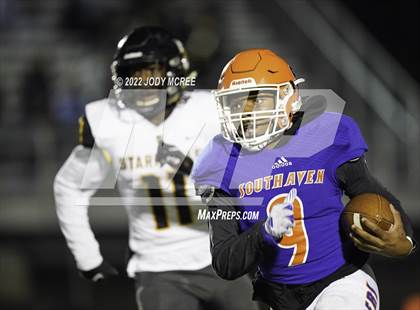 Thumbnail 2 in Starkville @ Southaven (MSHAA 6A Round 1) photogallery.