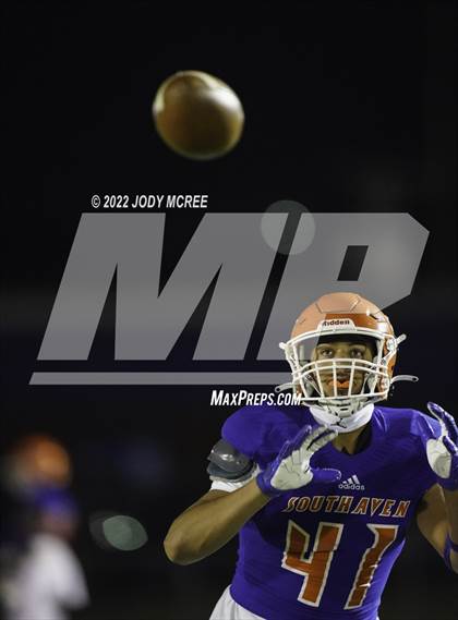 Thumbnail 3 in Starkville @ Southaven (MSHAA 6A Round 1) photogallery.