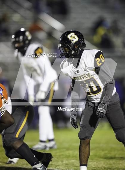 Thumbnail 1 in Starkville @ Southaven (MSHAA 6A Round 1) photogallery.
