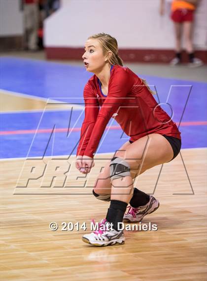 Thumbnail 1 in Swink vs. Akron (CHSAA 2A Playoff) photogallery.