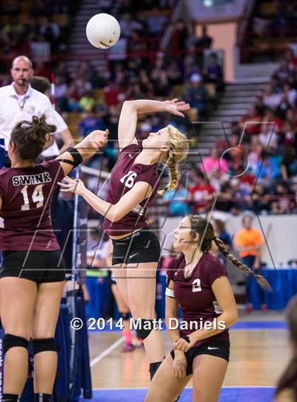 Thumbnail 1 in Swink vs. Akron (CHSAA 2A Playoff) photogallery.