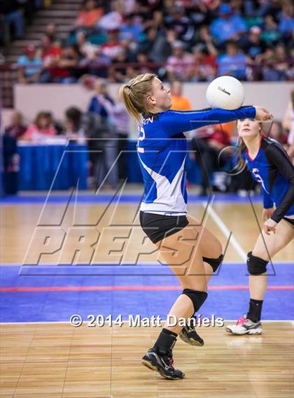 Thumbnail 2 in Swink vs. Akron (CHSAA 2A Playoff) photogallery.