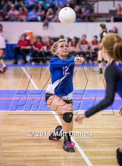 Thumbnail 3 in Swink vs. Akron (CHSAA 2A Playoff) photogallery.