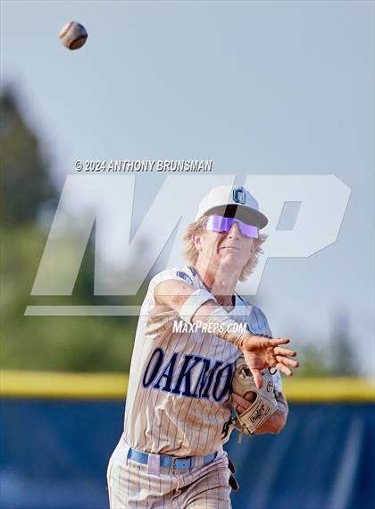 Thumbnail 3 in Central Catholic @ Oakmont (CIF NorCal D3 Final) photogallery.