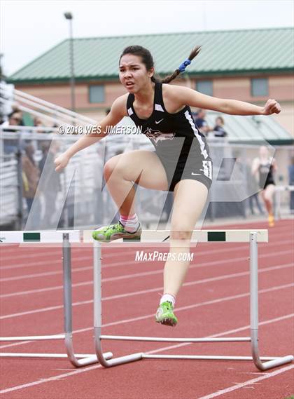 Thumbnail 1 in 4th Annual Randy Sturgeon Invitational (100, 100 HH, 300 LH, 400) photogallery.