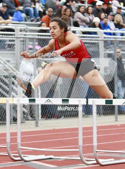Thumbnail 3 in 4th Annual Randy Sturgeon Invitational (100, 100 HH, 300 LH, 400) photogallery.